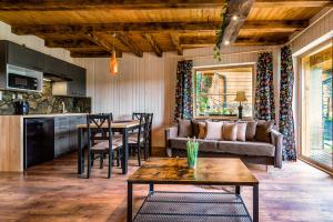 Bieszczadzka Hawira - w Centrum przy Jeziorze z Widokiem dla Rodzin