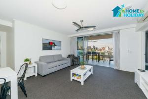 Home to Holiday at Kensington