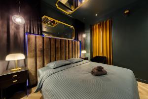 La Suite Versailles freeParking table massage Clim