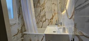 Hotels Camelia Prestige - Place de la Nation : photos des chambres