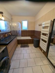 Maisons de vacances Peaceful 4 stars eco-friendly villa with private pool and parking : photos des chambres