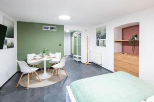 Central - Green - Stylish - Quiet Sleep