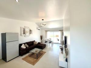 Cosy village Home with Horizon