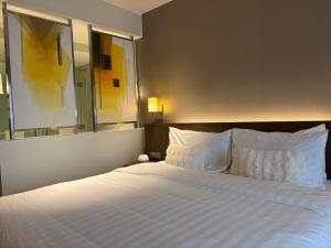 The hotel residences at Acqua