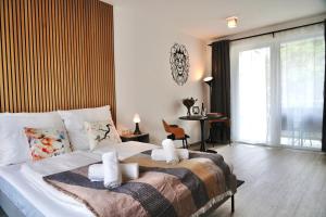 Baross40 Lionheart Studio