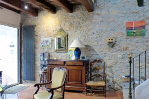 Maisons de vacances Spacious house with garden in Ollioules : photos des chambres