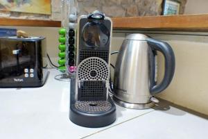 Maisons de vacances Spacious house with garden in Ollioules : photos des chambres