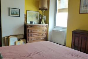 Maisons de vacances Spacious house with garden in Ollioules : photos des chambres