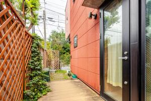 Aero House 2 meet local life