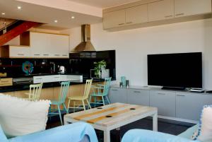 Marfolin 1 - No Stress Holidays