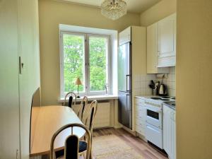 Top Crystal Suite 82 m2, parveke, parkkipaikka