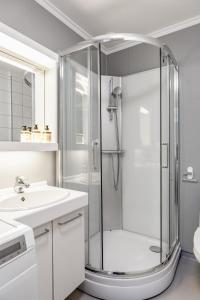 Central sea house apartment - 2 BR - Free parking