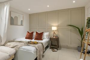 Chic Hideaway in Little Venice