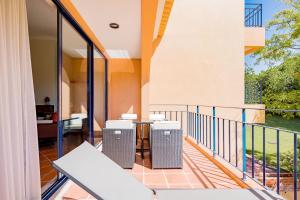 Vila Sol F5 W Golf and Pool Apartment