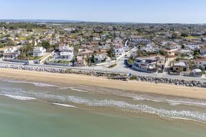 Villa Kennedy by Villa Plus