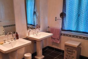 Maisons de vacances A Nice Place To be : photos des chambres