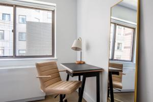 Midtown 2br w wd gym doorman nr Times Sq NYC-1122