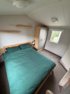 Seaview Holiday Rentals - Rear Park