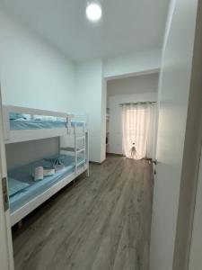 Amars Apartment - 6 Guests, 2 Rooms, Durres Beach