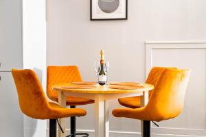 Stylish City Centre Apartment - Balcony - Fast Wi-Fi - Netflix - 116U