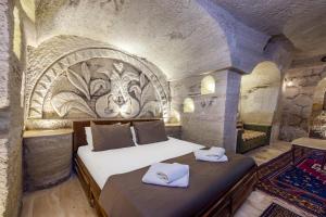 Kayatas Cave Suites