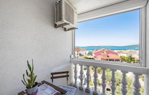 Stunning Apartment In Brodarica