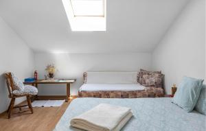 Stunning Apartment In Brodarica