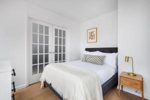 Blueground Battery Park City rooftop nr Hudson River NYC-586