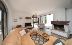 Gorgeous Home In Porec