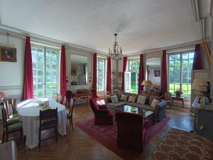Grande maison 18ème avec parc