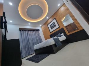 The Regal Vistas Hotel and Banquet