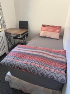 Four Bed Garden Luxe Enfield