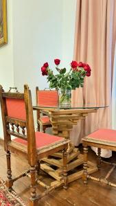 Antique Elegance Apartment in Heart of Riga