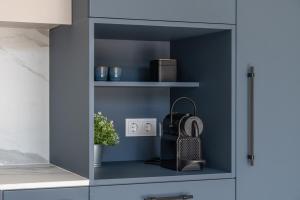 Light- Filled Flat with Balcony in a Heart of Kaunas