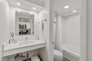 Costa Del Sol By Casanita - Oceanfront Lux Suite