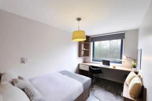 Student Only Gold Ensuite Mid Level at Islington Residence
