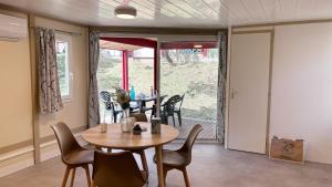 Campings Camping les Cigales : photos des chambres