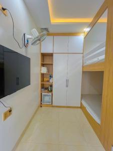 Ong hotel Mộc Châu