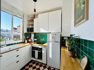 Paris rooftop retreat with sunny balcony