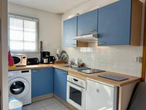 Maisons de vacances Maison 60m² avec terrasse, piscine, parking prive, a 10 min de la plage - Animaux acceptes - FR-1-494-14 : photos des chambres