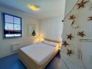 Maisons de vacances Maison 60m² avec terrasse, piscine, parking prive, a 10 min de la plage - Animaux acceptes - FR-1-494-14 : photos des chambres