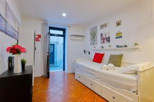 Cozy studio in Alfama