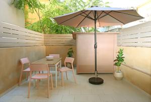 Come Si Deve City Apartments, by Zantewize