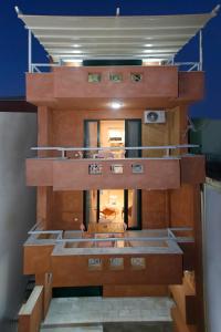 Come Si Deve City Apartments, by Zantewize