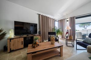 Appartements Magnifique haut villa Mandelieu : photos des chambres