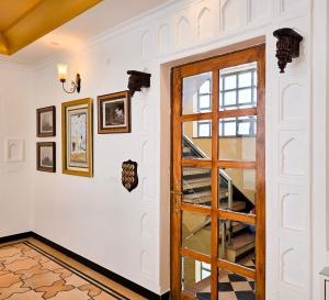 Diwan House - TajMahal View- A Classic Homestay