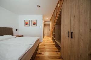 Rooms at Podlipje Estate