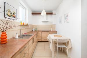 Liwiecka Bright Studio by BookingHost