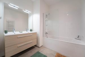 Appartements Domaine du Flamand - Gites du Flamand cote Piscine : photos des chambres