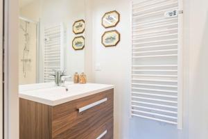 Appartements Domaine du Flamand - Gites du Flamand cote Piscine : photos des chambres